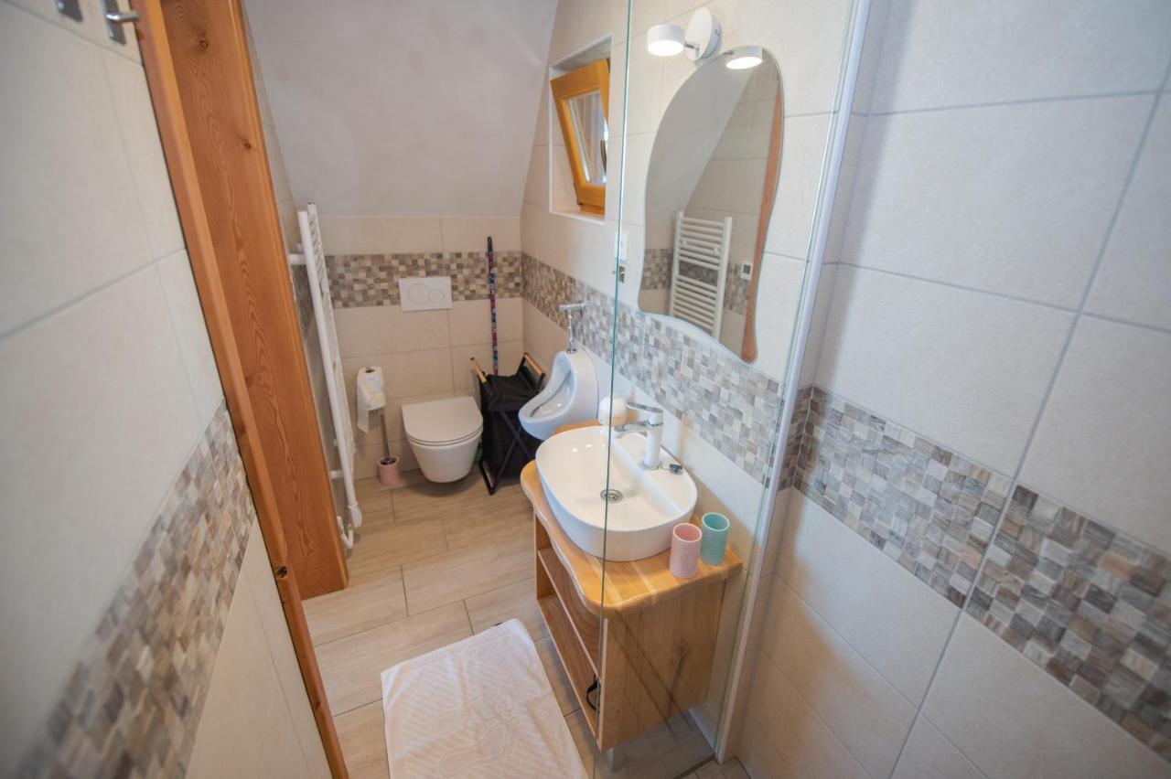 Holiday Home Ernest Zelezni With Hot Tub Ivancna Gorica Bagian luar foto
