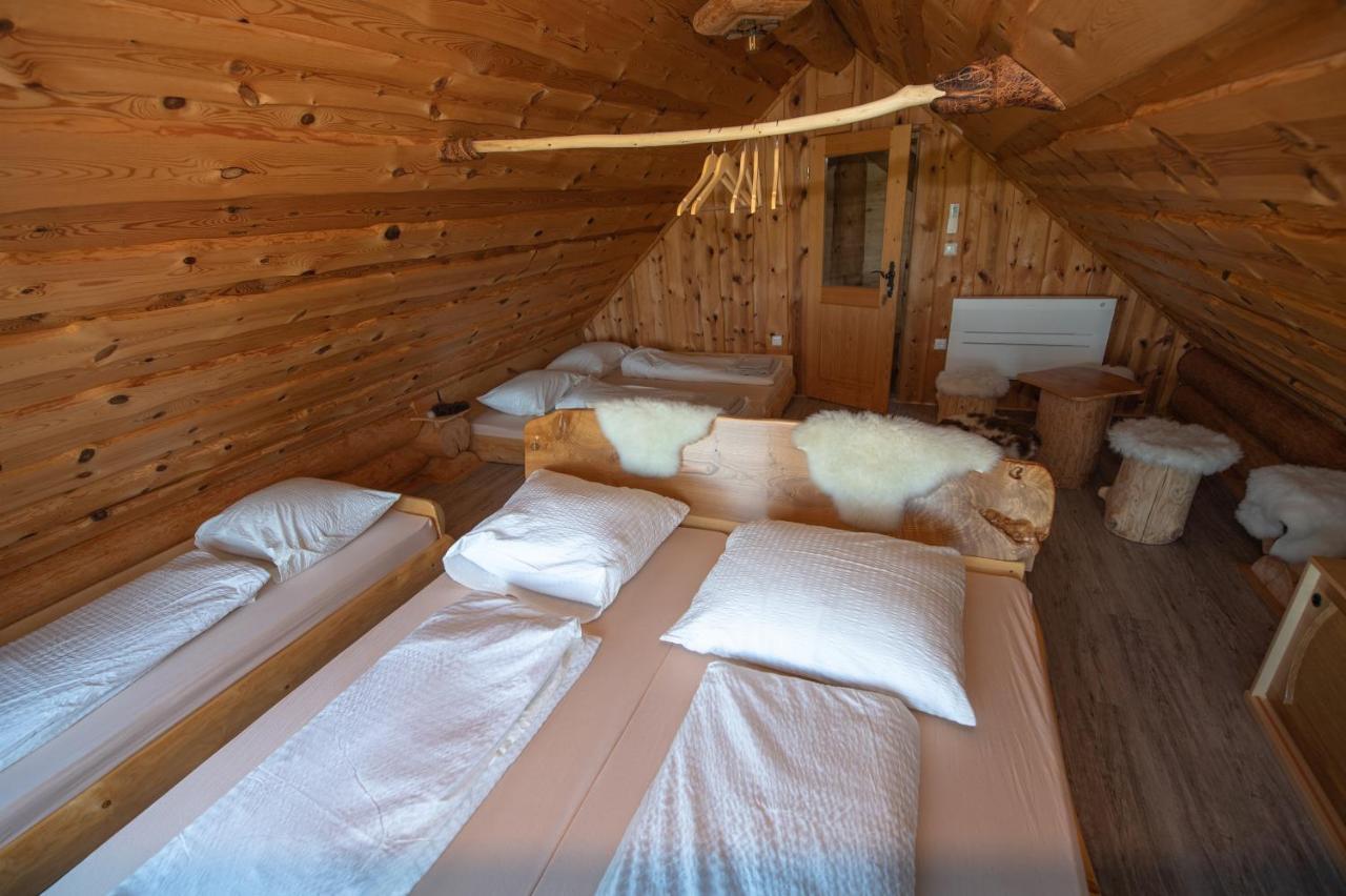 Holiday Home Ernest Zelezni With Hot Tub Ivancna Gorica Bagian luar foto
